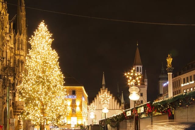 Magical Christmas Scenery in Munich - Walking Tour - Photo 1 of 6