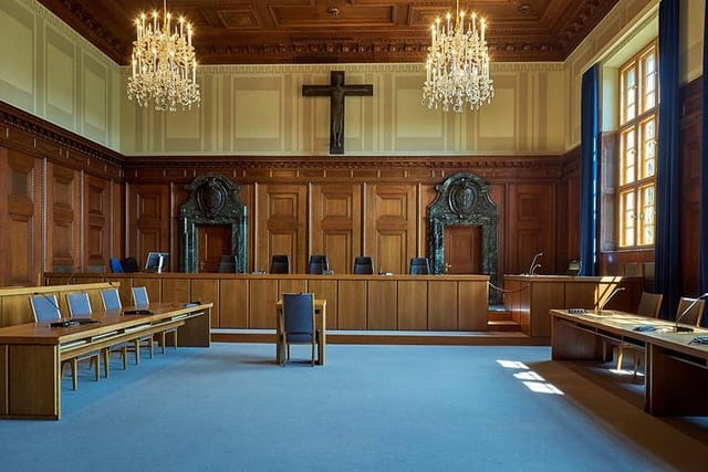 nuremberg-wwii-tour-courtroom-600-and-3rd-reich-sites_1