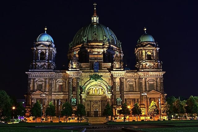 Private Sightseeing in Berlin By Night - Photo 1 of 6