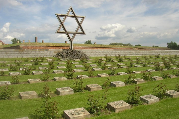 Private transfer from Berlin to Prague with Terezin Concentration Camp stop - Photo 1 of 15