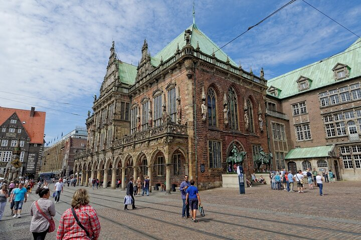 Private Transfer from Hamburg to Bremen with an English Speaking Driver - Photo 1 of 6