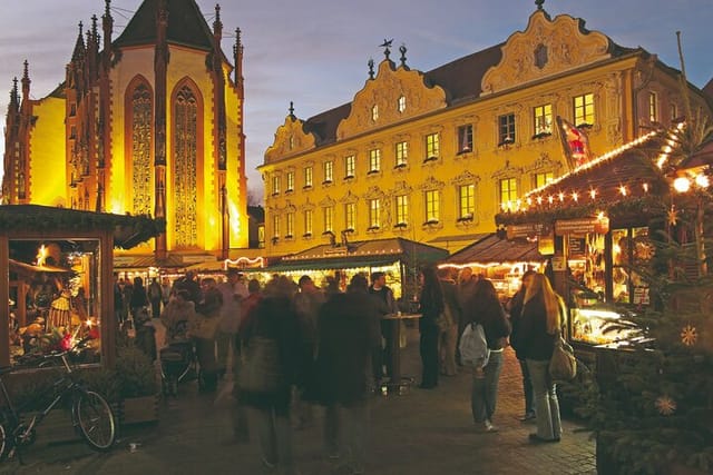 Romantic Christmas Moments in Rothenburg ob der Tauber & Würzburg - Photo 1 of 8