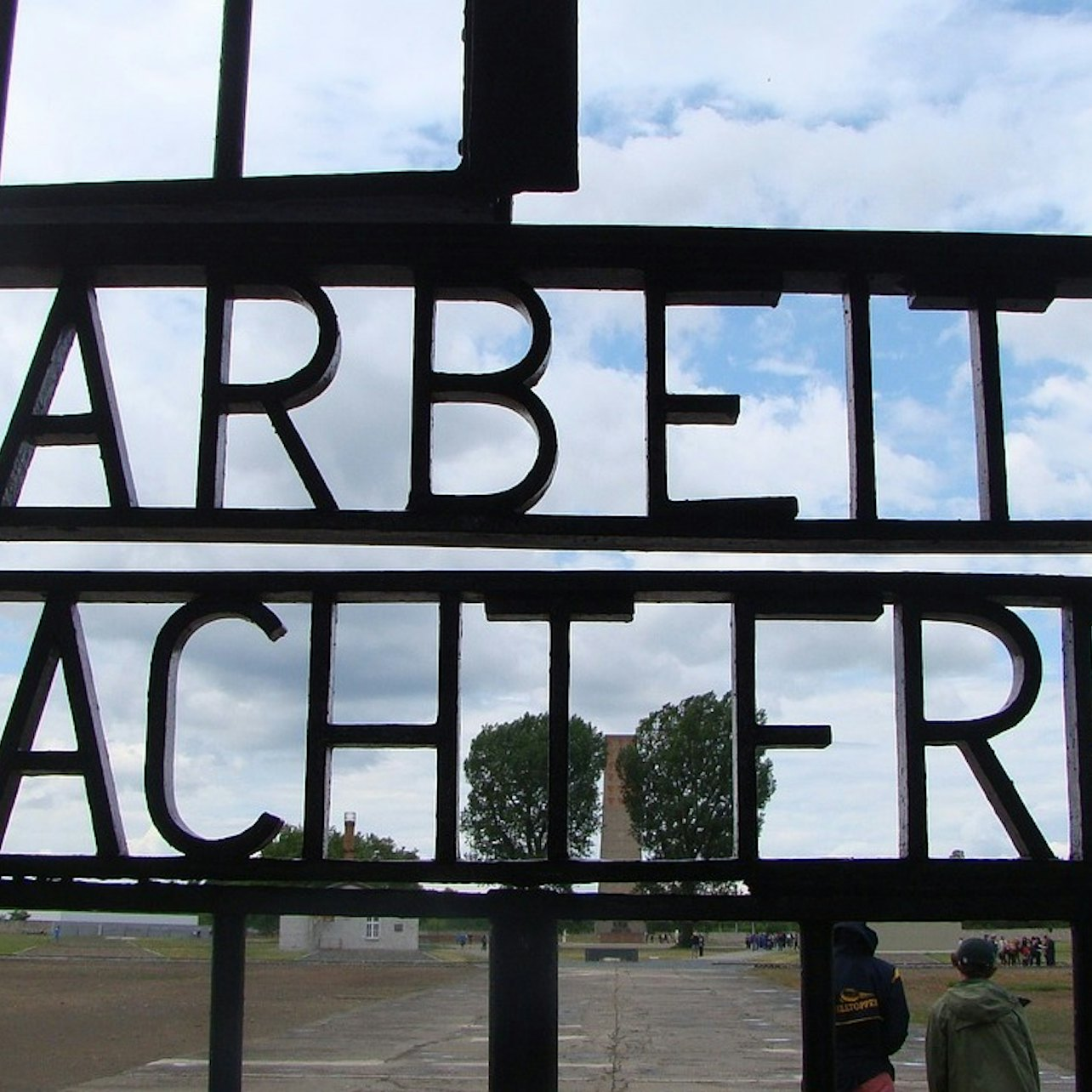 Sachsenhausen & Potsdam: Guided Tour from Berlin - Photo 1 of 5