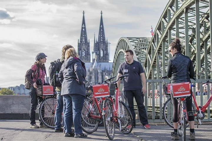 Guided bike tour in Cologne