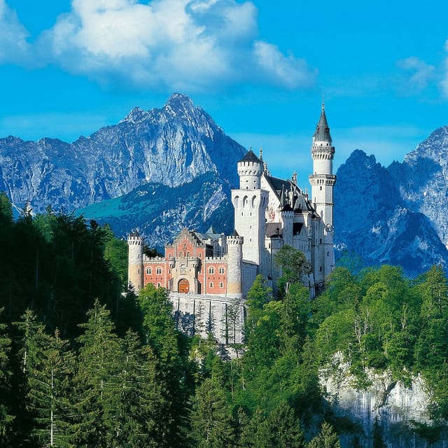 The Royal Castles Neuschwanstein & Linderhof: Daytrip from Munich - Photo 1 of 9