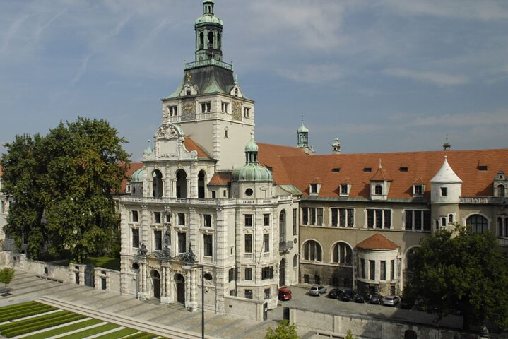 Visit the Bavarian National Museum with Paul - Photo 1 of 7