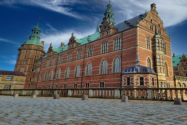 E-biking Fredensborg & Kronborg Castles - Louisiana Museum. - Photo 1 of 8