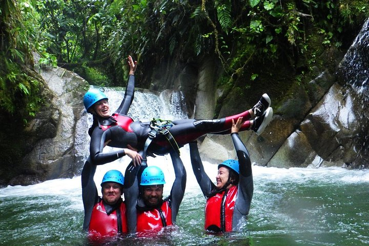 Canyoning Banos Ecuador , Casahurco