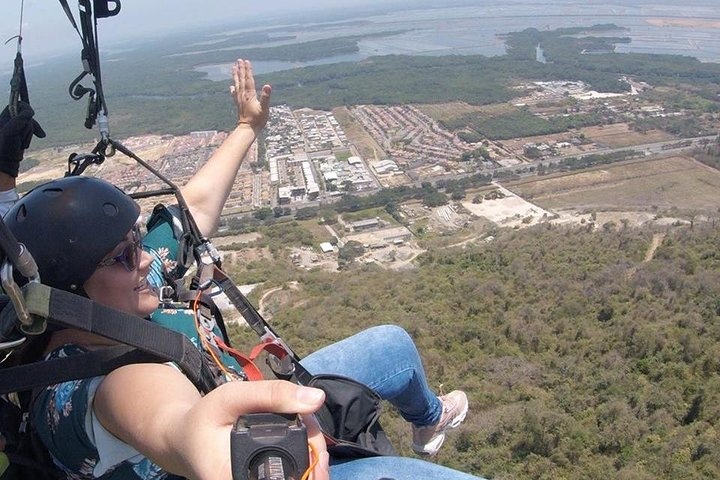 Ecuador Paragliding Guayaquil - Photo 1 of 9