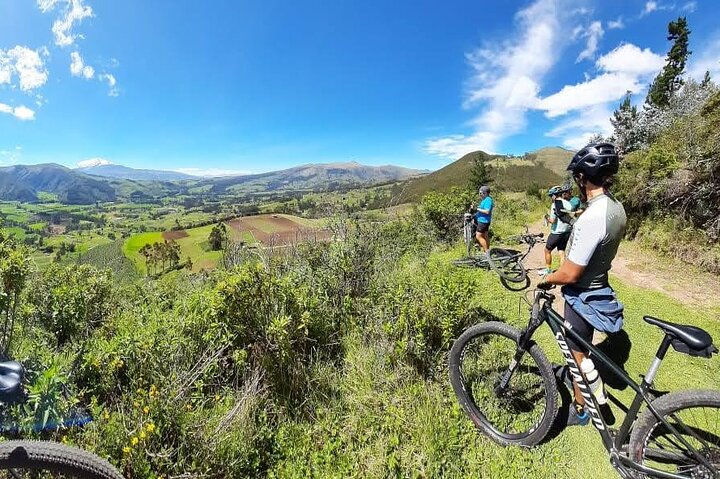 Otavalo and its surroundings by bike - Photo 1 of 9