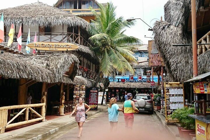 Private Shuttle from Guayaquil to Montañita Ruta del Spondylus - Photo 1 of 5