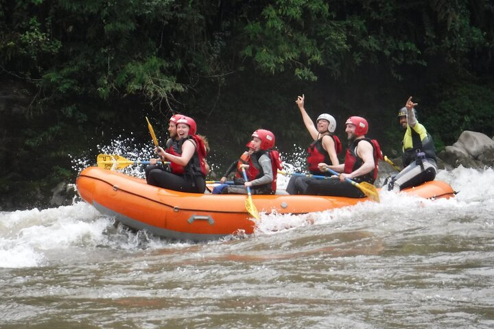 White water Rafting in Baños de Agua Santa Level III and IV - Photo 1 of 9