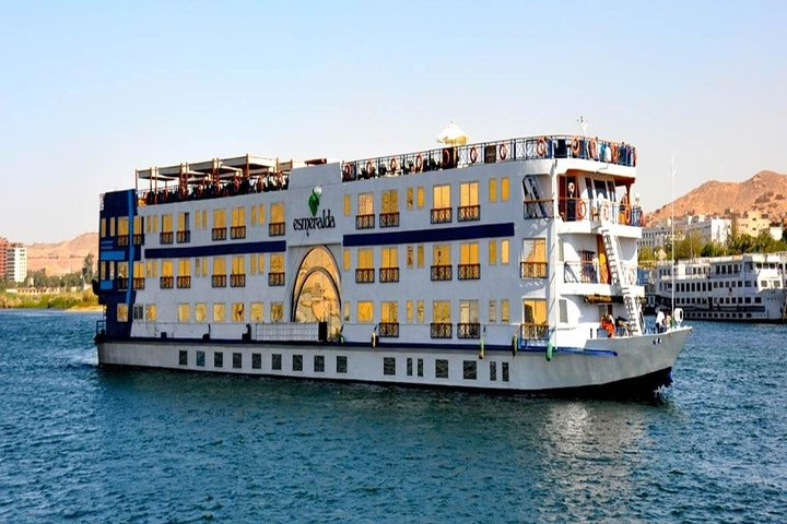 Nile cruise