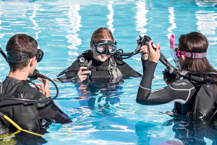 Discover Scuba Diving - Photo 1 of 6