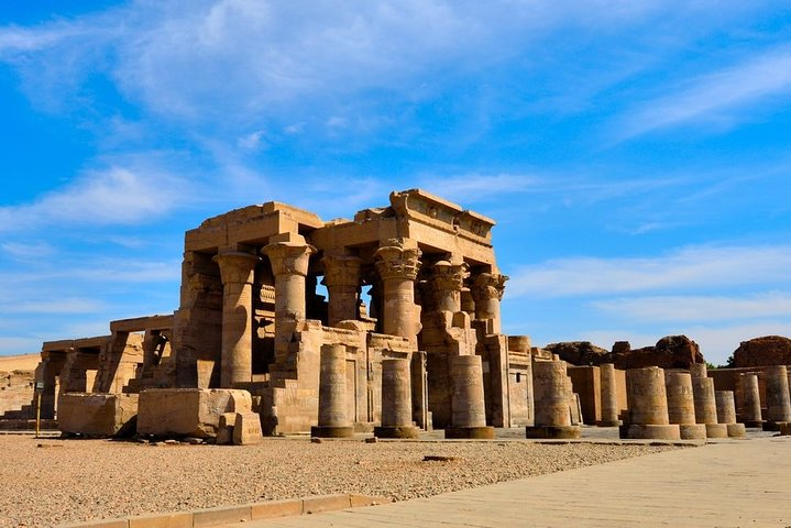 Kom Omo and Edfu Temple - Photo 1 of 2