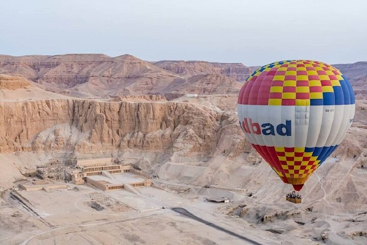 Luxor: Morning Hot Air Balloon Ride - Photo 1 of 4