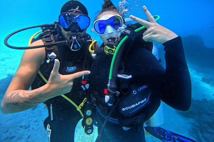 Moving Underwater 2 professional diving with lunch  - Photo 1 of 7