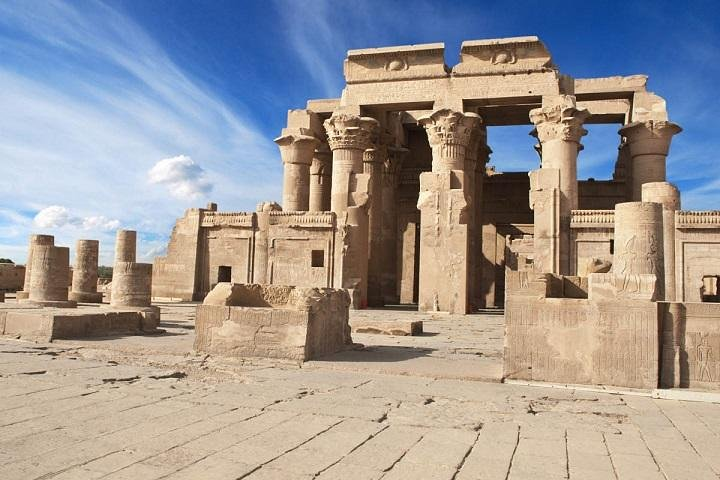 Luxor day tours