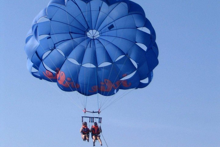 Parasailing off the coast of Sharm el Sheikh - Photo 1 of 6