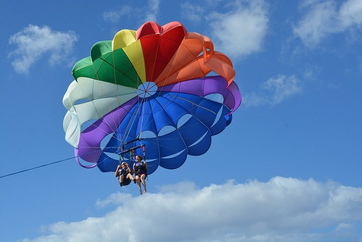 From Sharm El Shiekh : Parasailing tour