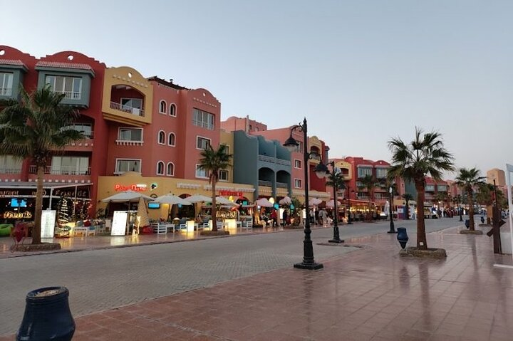 Private Guided City Tour With Handicrafts Shopping - Hurghada  - Photo 1 of 12