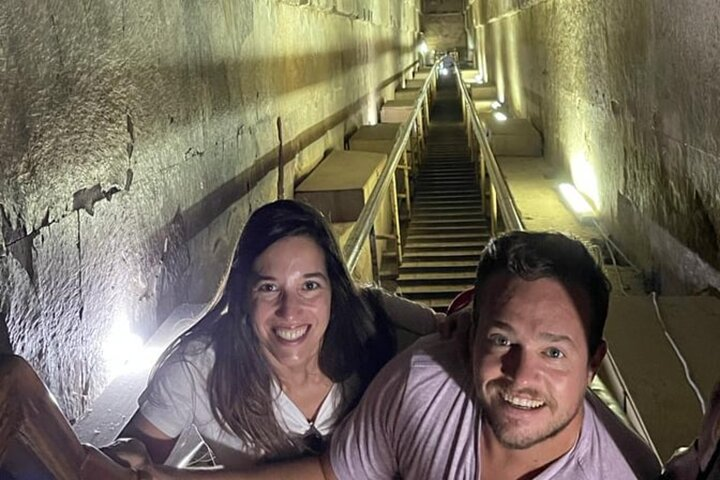 our lovely guests inside the great pyramid (Tour Egypt club)