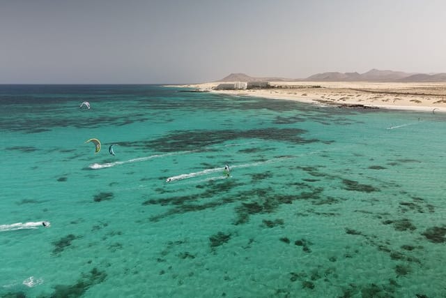 3 day beginner kitesurf course - Photo 1 of 10