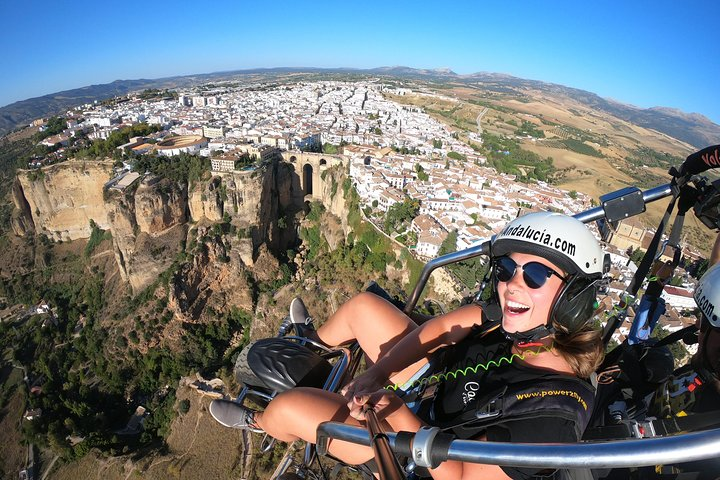 30-minute paramotor flight in Ronda - Photo 1 of 9