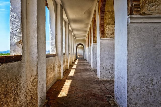 Corridor in the Generalife