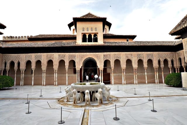 Alhambra: Small Group Tour with Local Guide & Admission - Photo 1 of 11