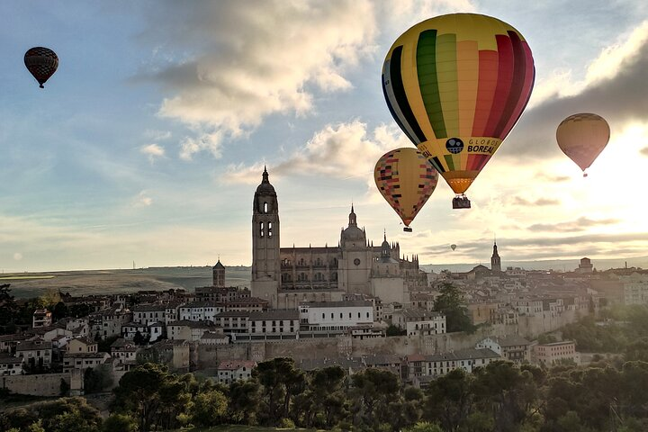 Balloon Rides in Segovia with Optional transportation from Madrid - Photo 1 of 12