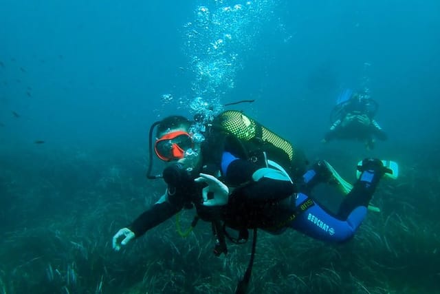 Baptism of diving from boat