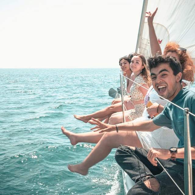 barcelona-small-group-afternoon-or-sunset-yacht-sailing_1