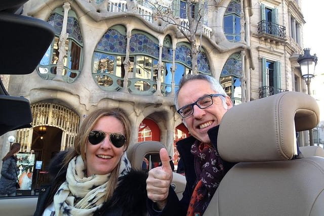 Barcelona Guided Tour in a Convertible