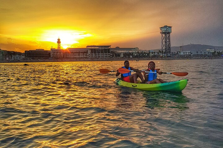 Sunset kayaking experiencne in Barcelona