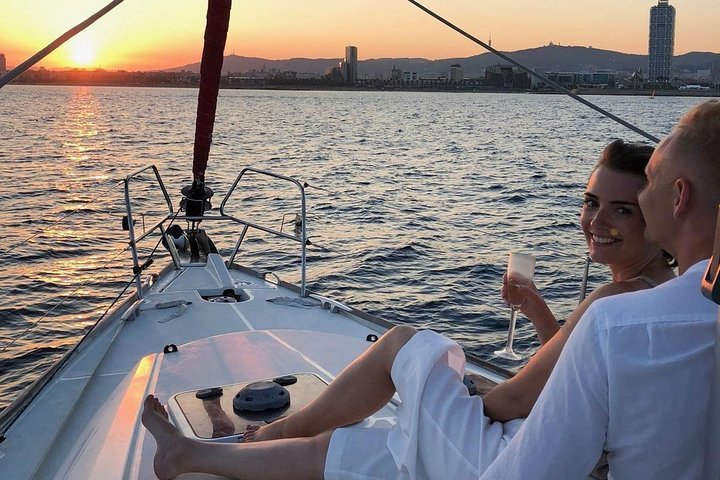 Barcelona Private Sunset Sailing with Drinks  - Photo 1 of 6