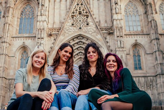 Barcelona: Professional Photoshoot at Gothic Quarter - Photo 1 of 11