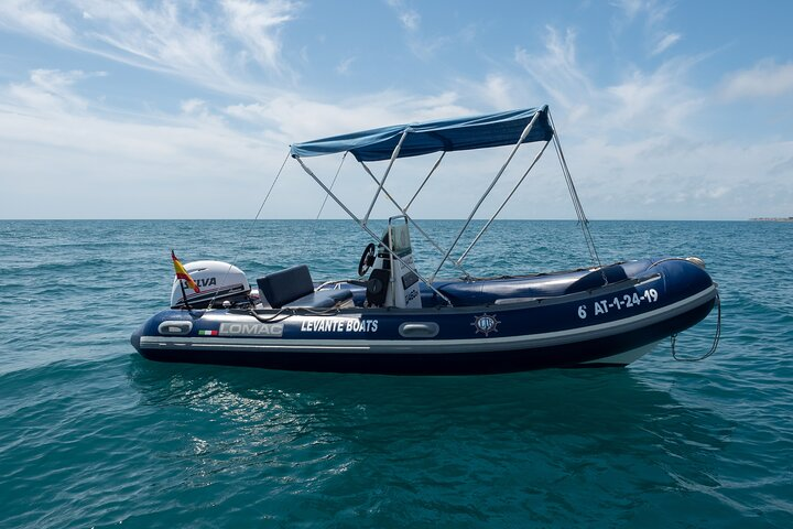 Lomac 460 ok boat rental Torrevieja. Without qualification. Lift boats