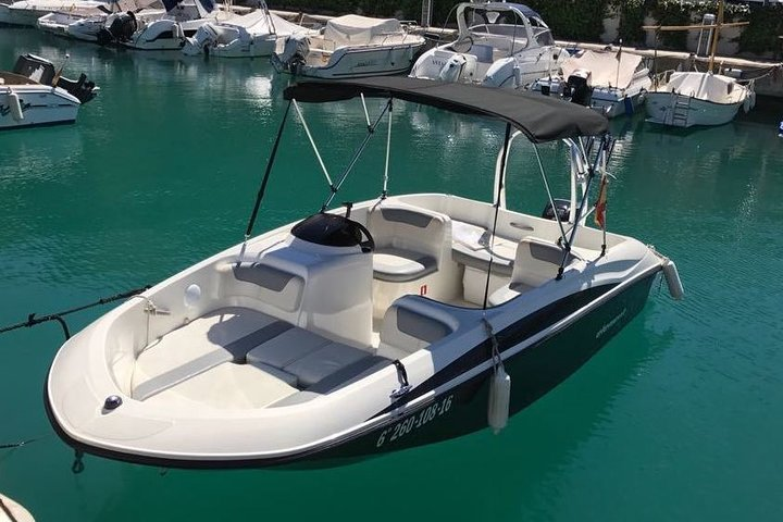 Boat rental Bayliner 60 cv 1/2 day - Photo 1 of 7