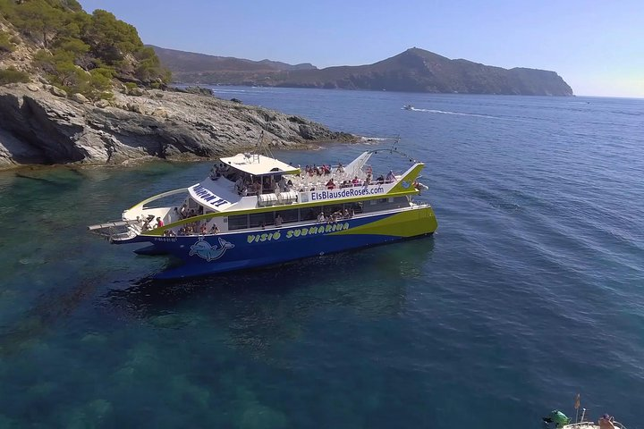 Catamaran in Cala Murtra with Super Underwater Vision - Photo 1 of 8