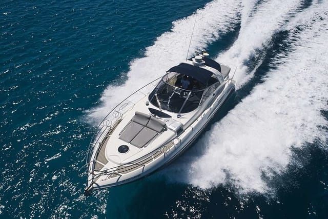 Enjoy an unforgettable experience with the Elegant CRANCHI 47 - Photo 1 of 12