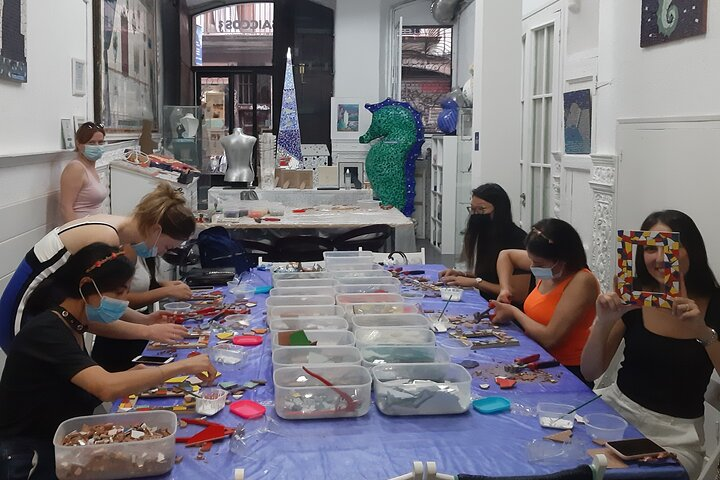 Mosaic class Barcelona: creating mosaics like Gaudí