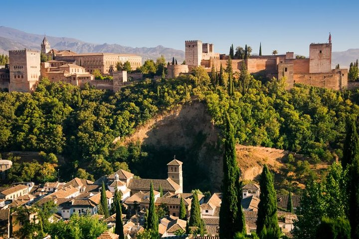 Malaga Shore Excursion: Granada Small-Group Tour Including Skip-the-Line Alhambra Tickets