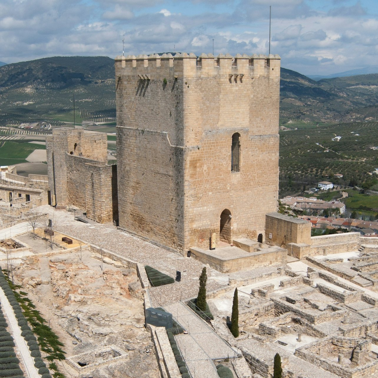 Fortaleza de La Mota: Guided Tour - Photo 1 of 4