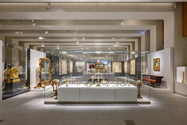 Gallery of the Royal Collections visit with preferential access - Photo 1 of 11