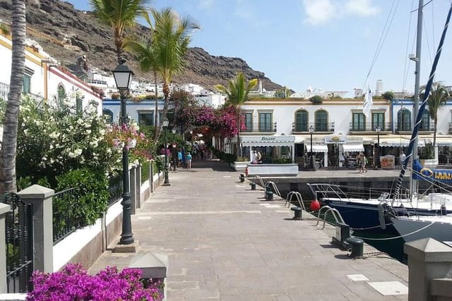 gran-canaria-shopping-day-in-puerto-mogan_1