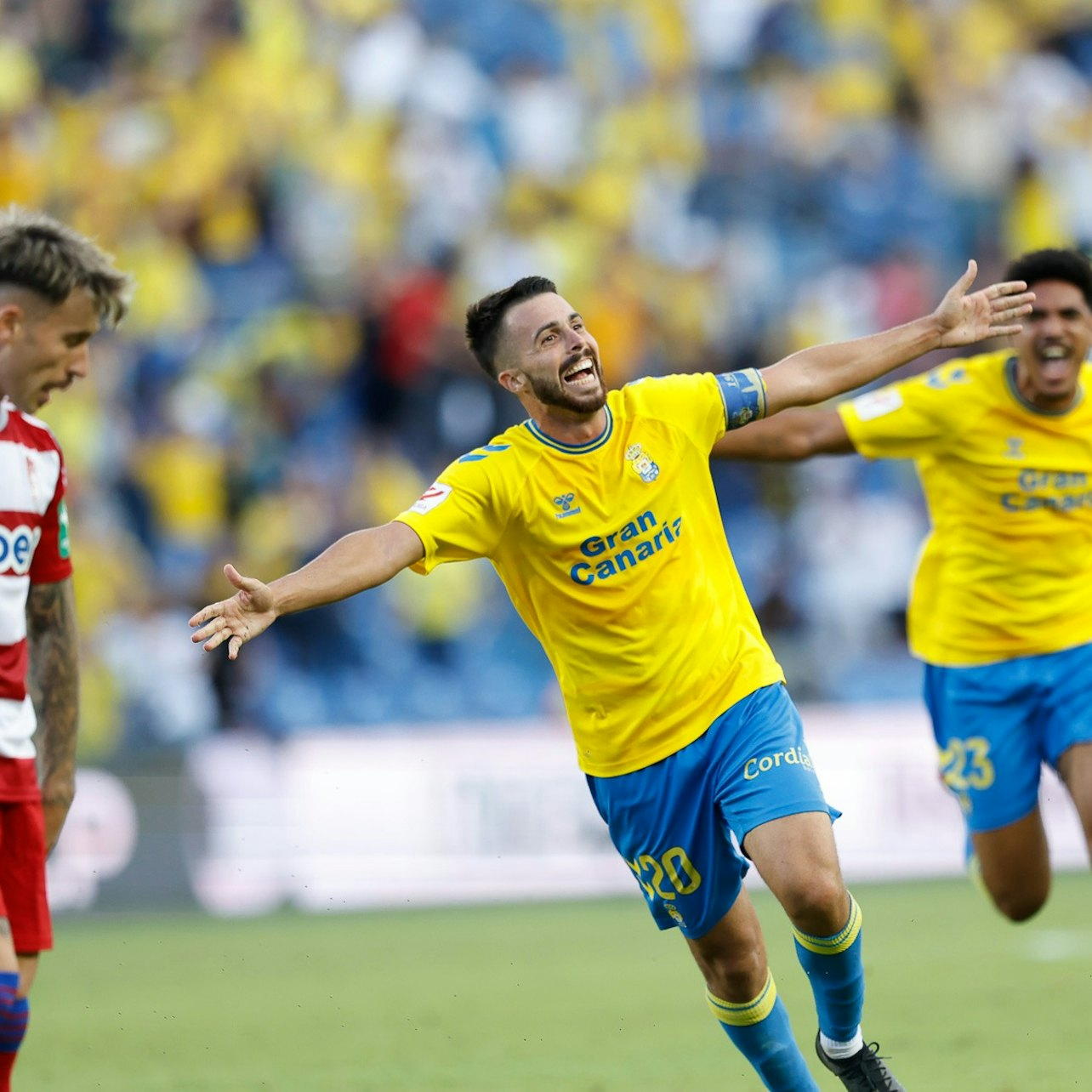 Gran Canaria Stadium: UD Las Palmas Football Match - Photo 1 of 3