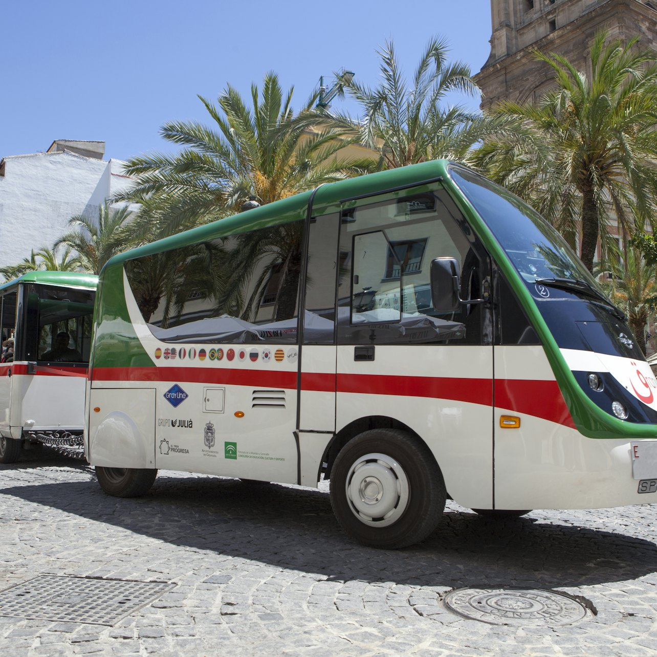 Granada: Hop-on Hop-off Train - Photo 1 of 3