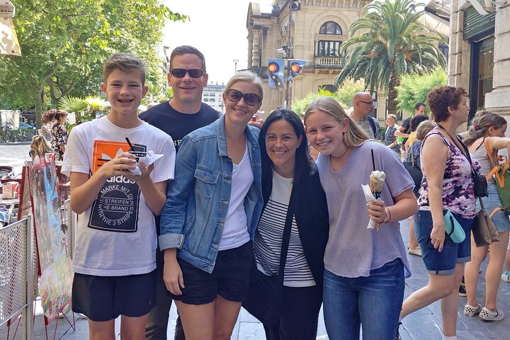 History and flavors of San Sebastian with Lunch - Photo 1 of 10