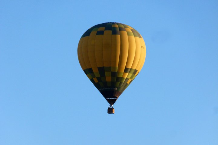 Cirrus in flight